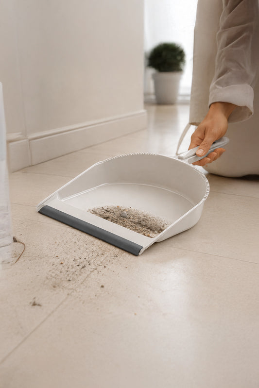 AT Dustpan