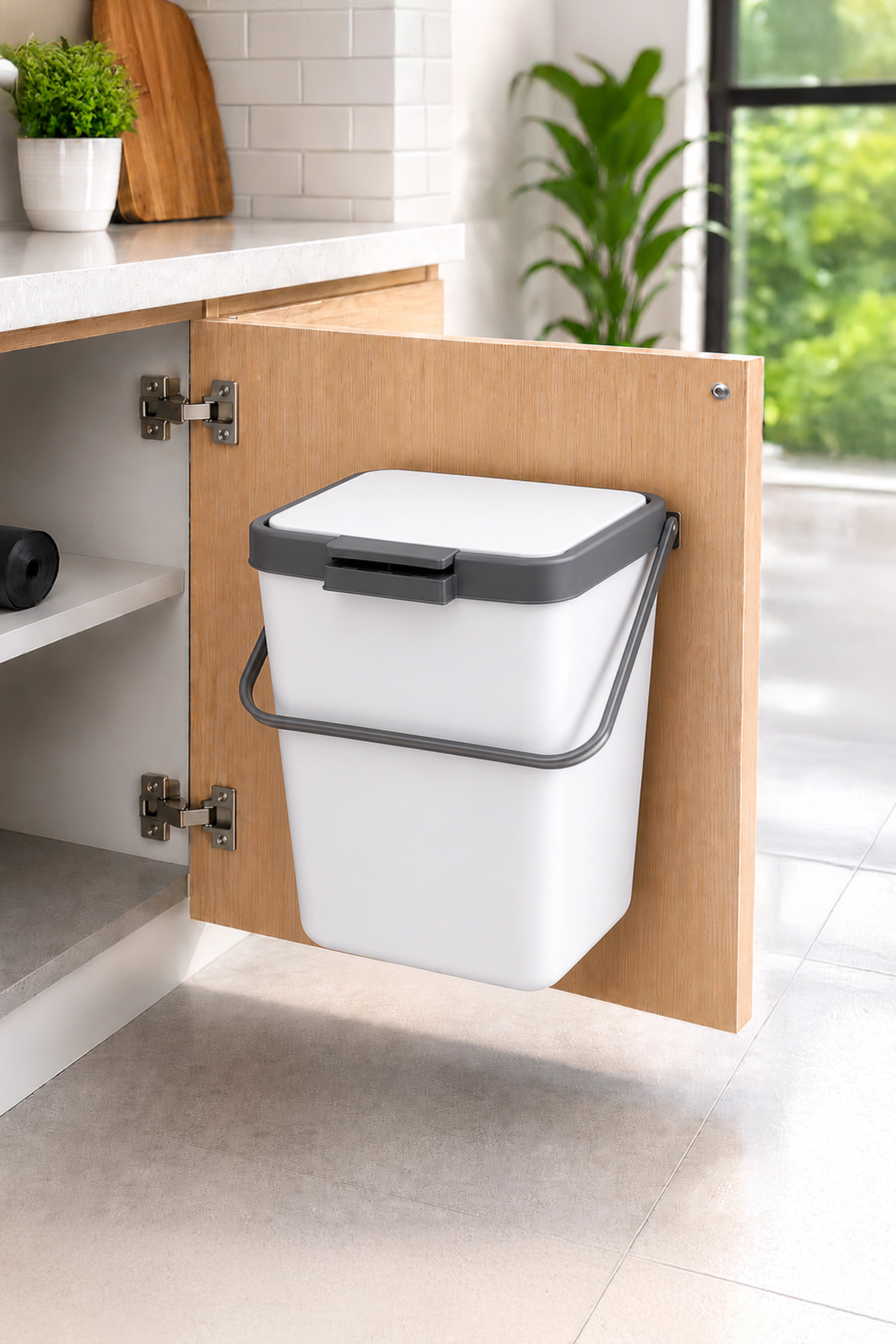 Nayasa Door Dustbin 14 Litre