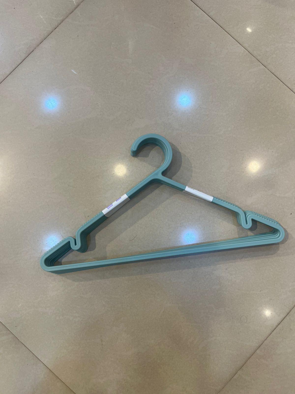 AT Chic Hanger 8 Pcs